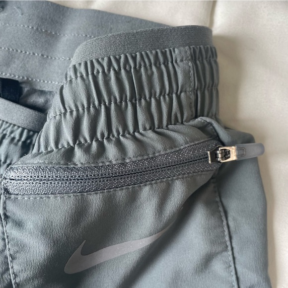 Nike Dri-Fit Light Grey Running Shorts - Picture 3 of 6